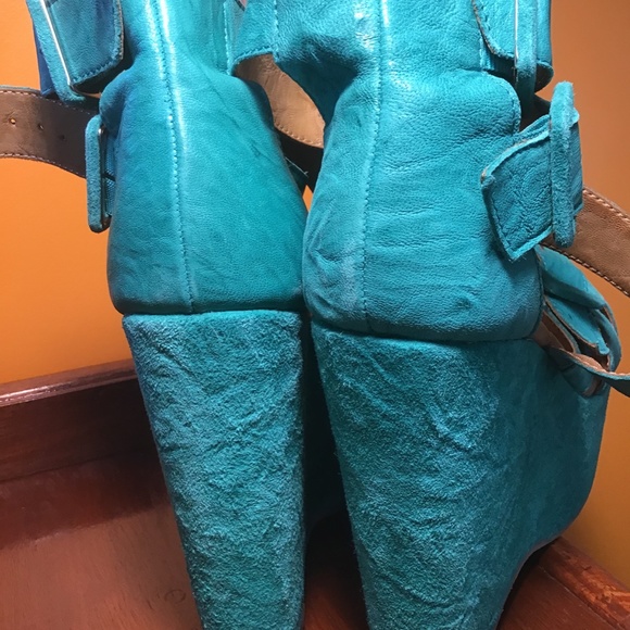 Fugu Malibu all leather wedges 7.5 strappy peep - Picture 4 of 5